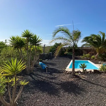 Majanicho Rock - With Heated Pool * Lajares