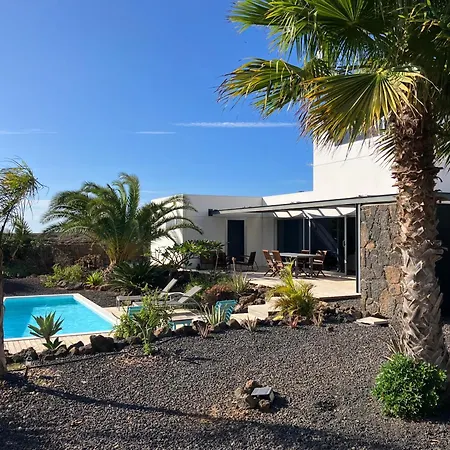 Majanicho Rock - With Heated Pool Villa *