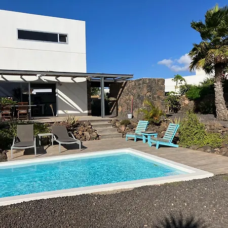 Villa Majanicho Rock - With Heated Pool Lajares