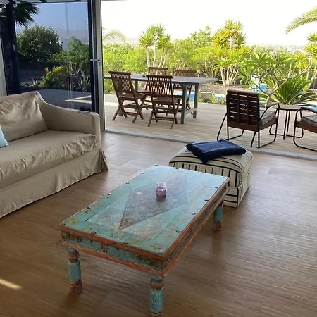 Majanicho Rock - With Heated Pool Villa Lajares
