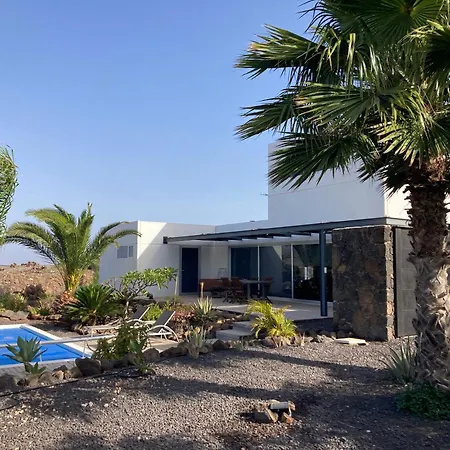 Villa Majanicho Rock - With Heated Pool Lajares