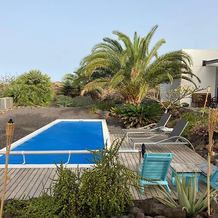 Majanicho Rock - With Heated Pool Villa Lajares