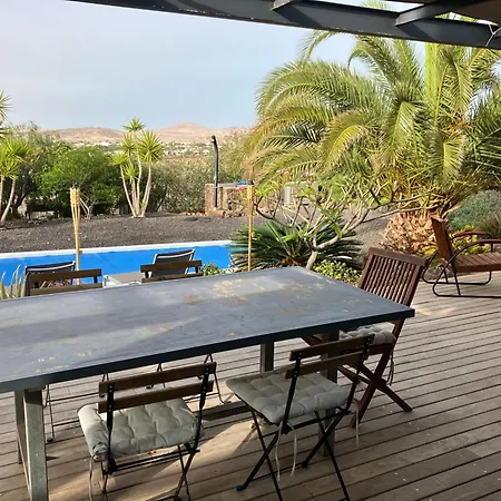 Majanicho Rock - With Heated Pool Lajares