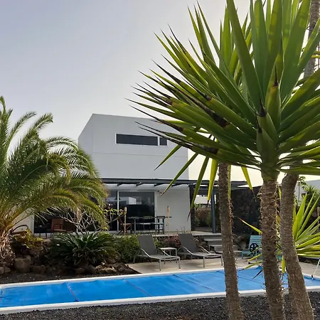 Majanicho Rock - With Heated Pool Villa *