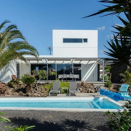 Majanicho Rock - With Heated Pool * Lajares