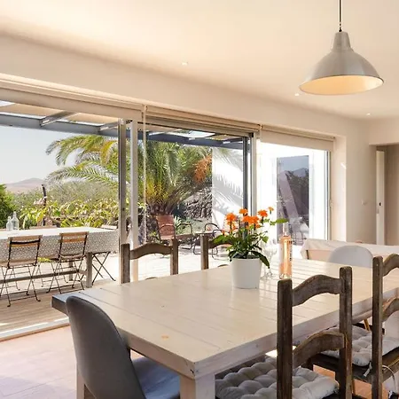 Majanicho Rock - With Heated Pool *