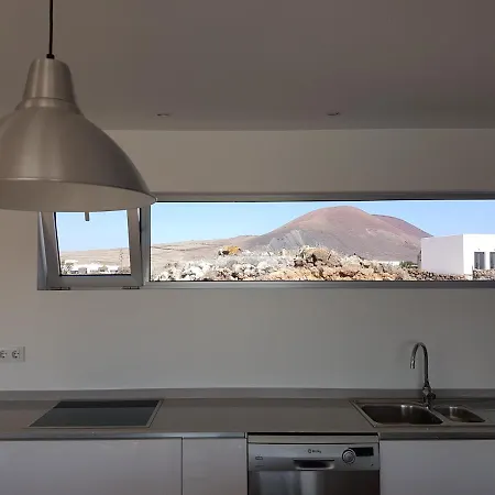 Majanicho Rock - With Heated Pool Villa Lajares
