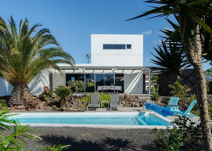 Majanicho Rock - With Heated Pool * Lajares