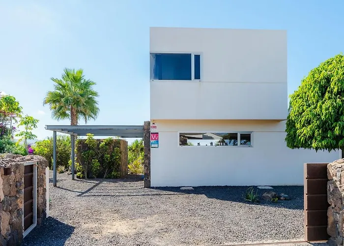 Majanicho Rock - With Heated Pool Lajares