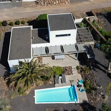 Majanicho Rock - With Heated Pool * Lajares